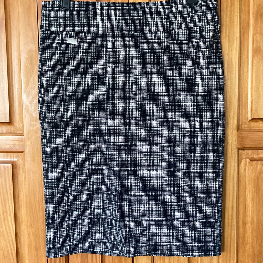 Zac & Rachel; Pencil Skirt; Black/White Pattern;